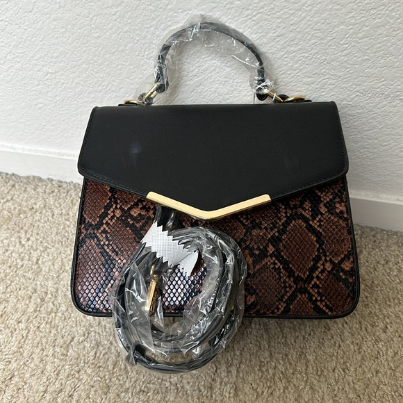 Print purse with strap - Picture 2 of 2